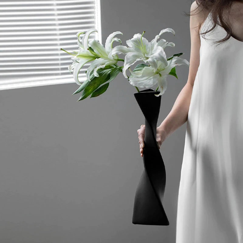 41cm Ceramic Rotary Vase Nordic Modern Art Simple, Black